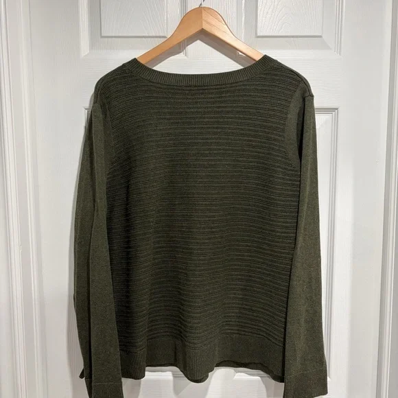 Hilary Radley Women’s Forest Green V-Neck Long Sleeve Knit Textured Sweater - Picture 5 of 11